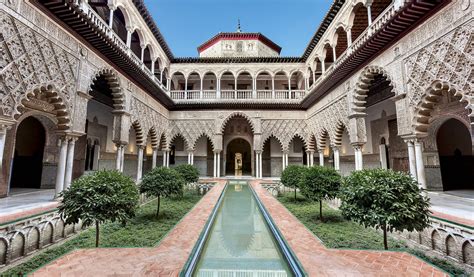 Das Alcázar von Sevilla: Eine märchenhafte Festung voller Geschichte und Schönheit!