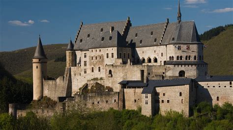  Das Yinglong-Schloss - Ein monumentales Meisterwerk aus dem Mittelalter!